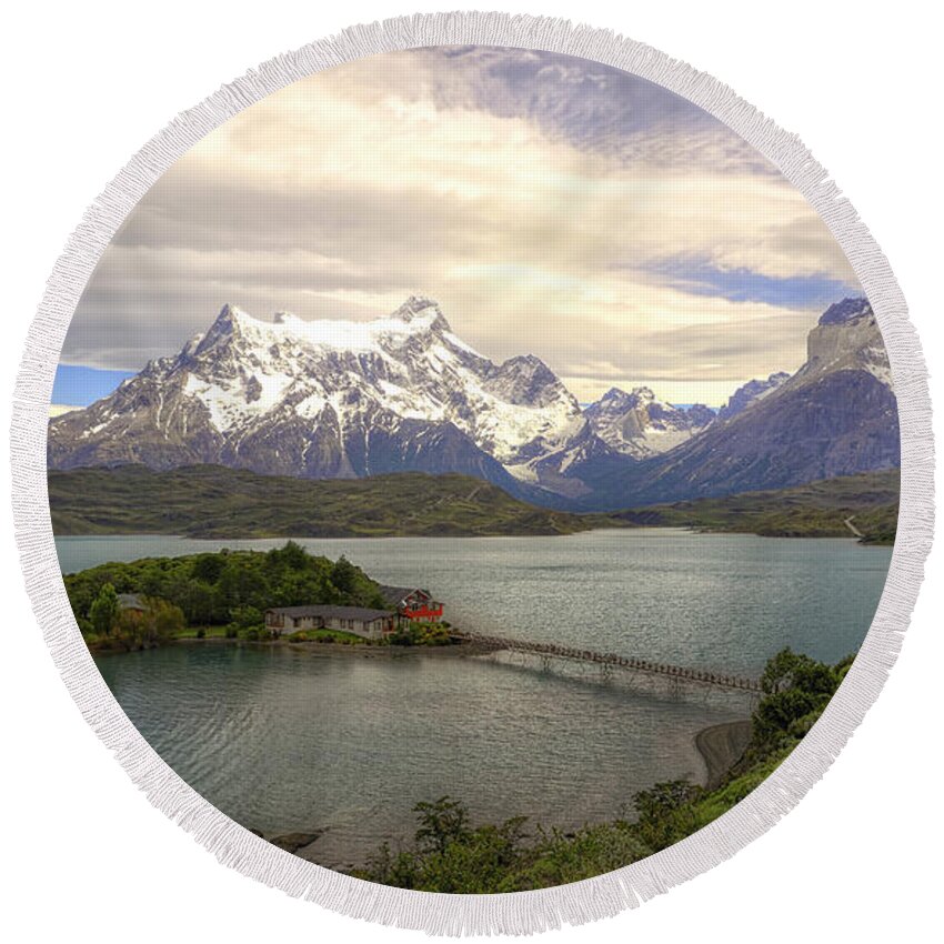 Landscape Round Beach Towel featuring the photograph Lake Pehoe by Claudio Bacinello