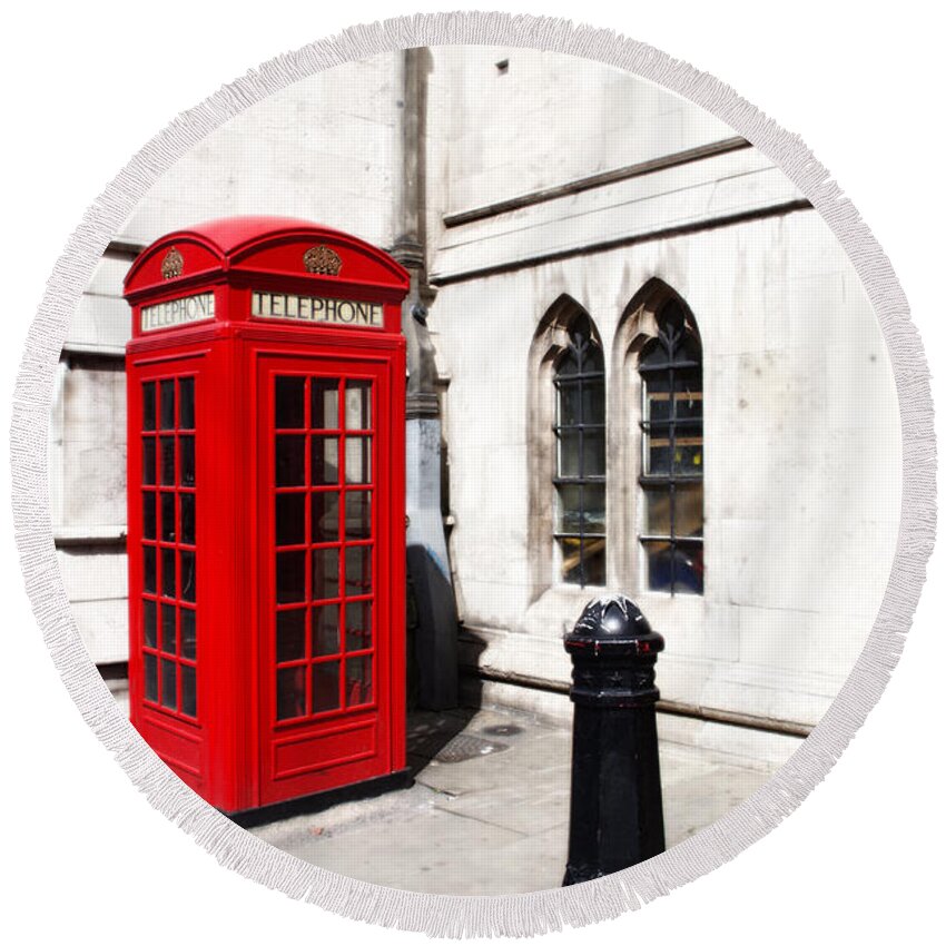 London Telephone Round Beach Towel featuring the photograph London Telephone Box by Sharon Popek