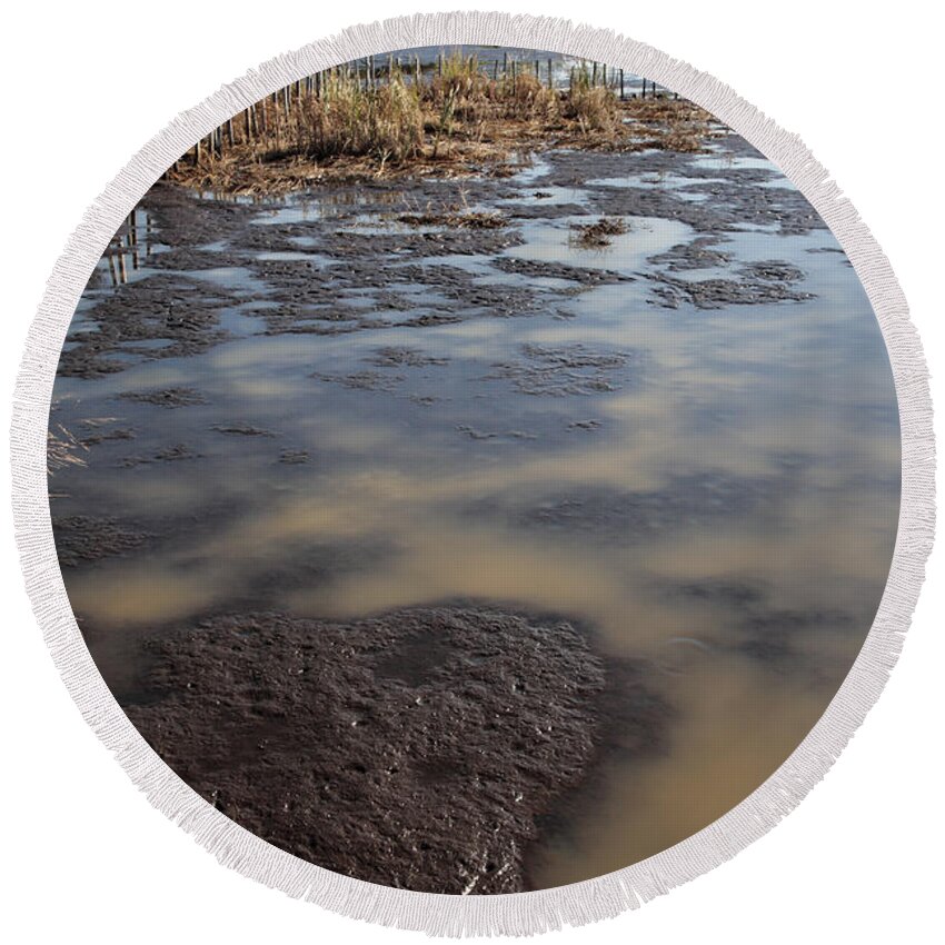 Blackwater Round Beach Towel featuring the photograph Low Tide at Blackwater Wildlife Refuge in Maryland by William Kuta