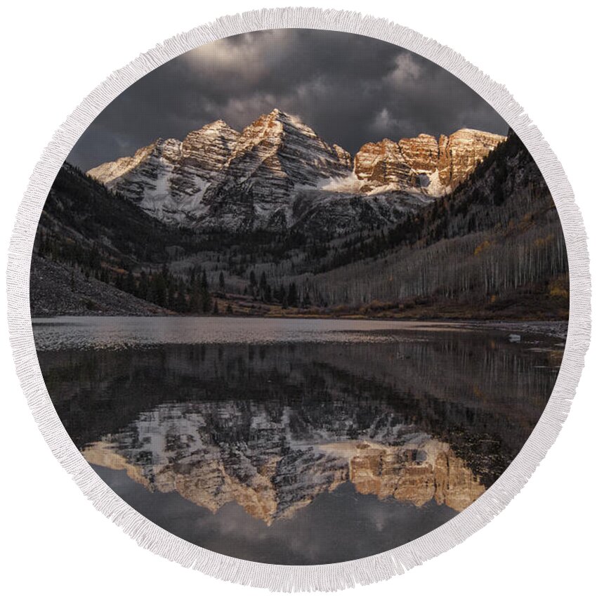 Mountain Round Beach Towel featuring the photograph Maroon Bell Reflections by Erika Fawcett