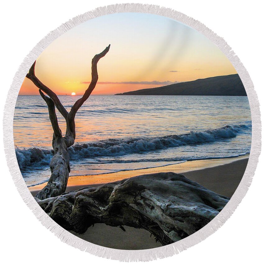 Hawaii Round Beach Towel featuring the photograph Maui Sunset by Dawn Key