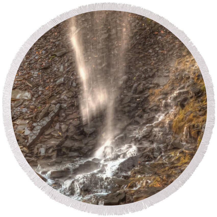 Watkins Glen Round Beach Towel featuring the photograph Mists in the Glen by Joshua House