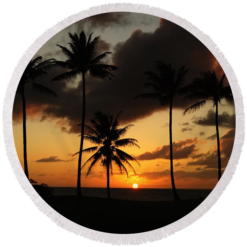 Moloki Round Beach Towel featuring the photograph Moloki Sunset by Vivian Christopher