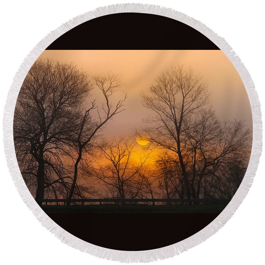 Sunrise Round Beach Towel featuring the photograph Morning Fog by Roger Becker