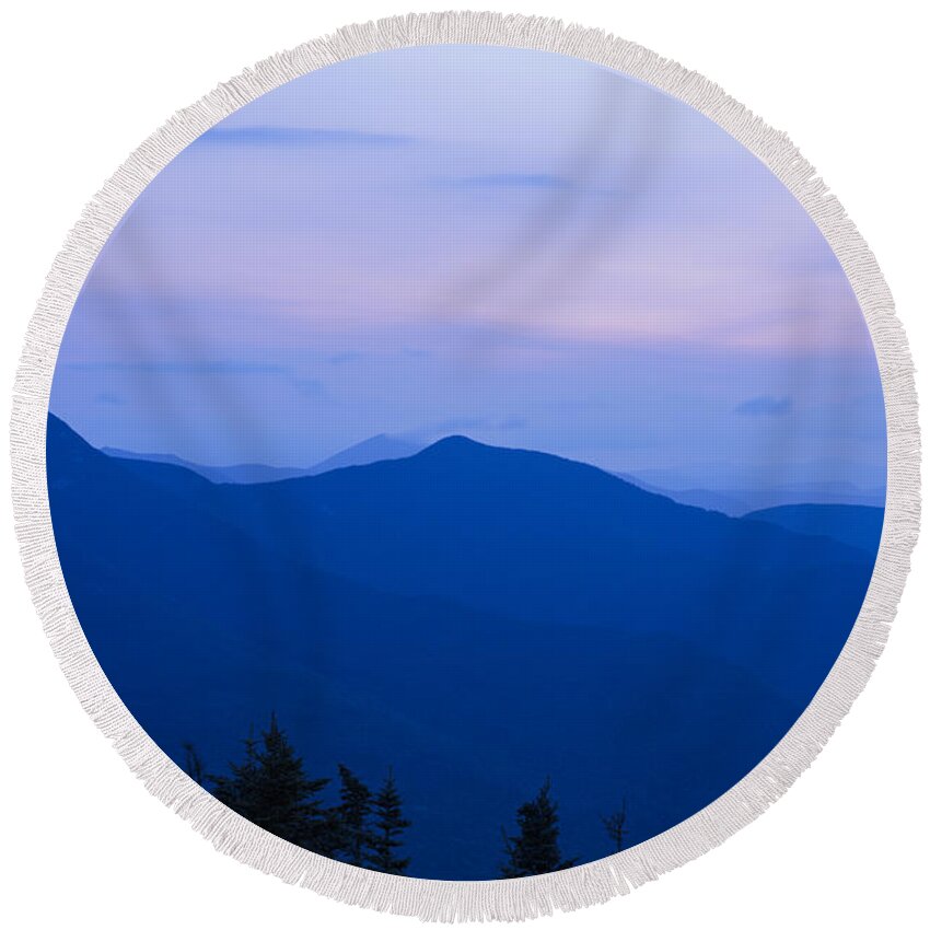 Mount Tecumseh Round Beach Towel featuring the photograph Mt Tecumseh - Waterville Valley New Hampshire USA by Erin Paul Donovan