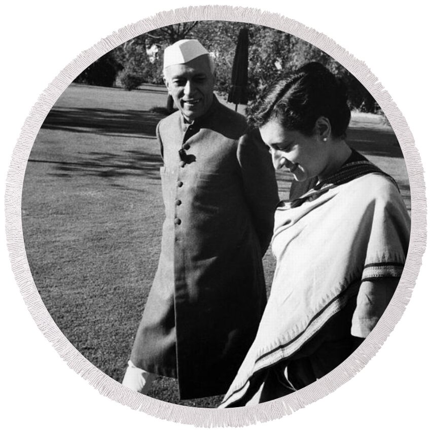 Leadership Round Beach Towel featuring the photograph Nehru With His Daughter Indira by Brian Brake
