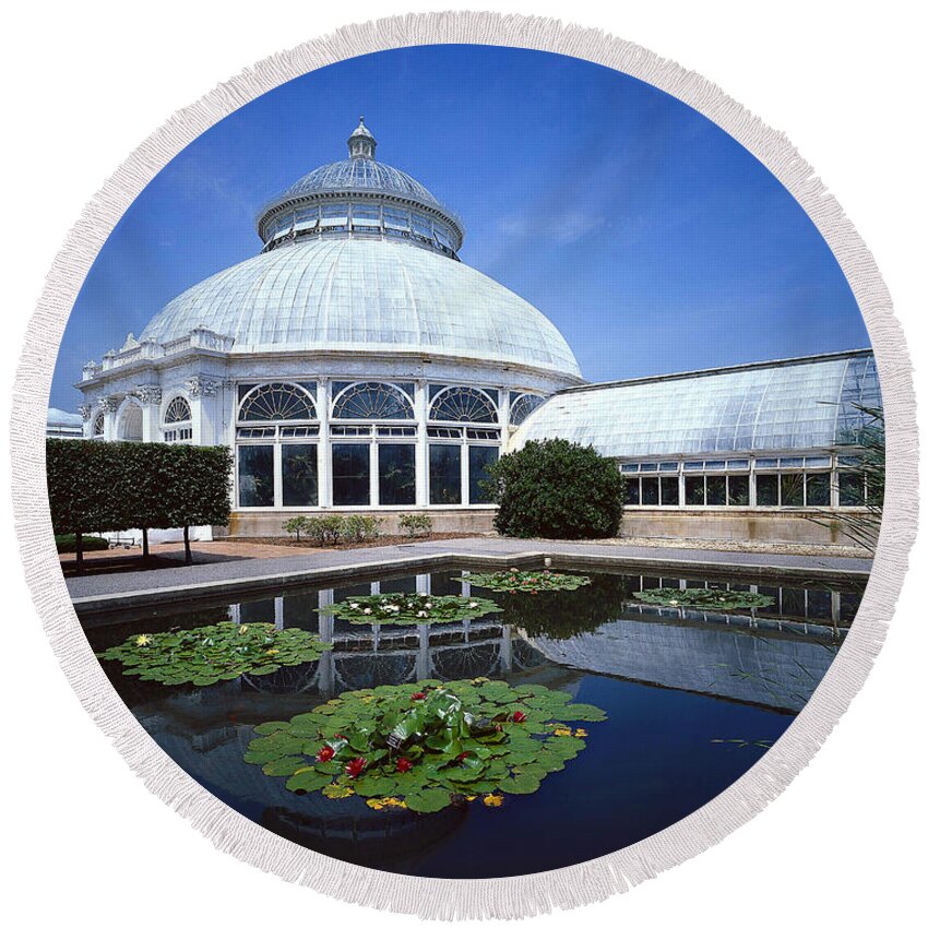 Enid A Haupt Conservatory Round Beach Towel featuring the photograph New York Botanical Gardens by Rafael Macia