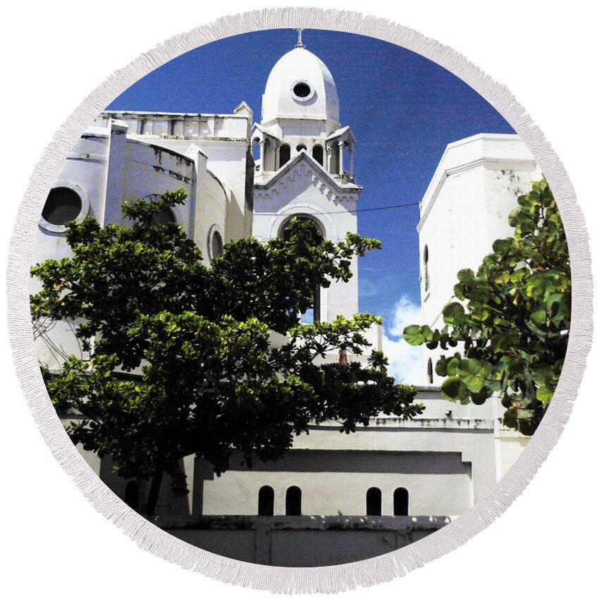 Architecture Round Beach Towel featuring the photograph Old Church by George D Gordon III