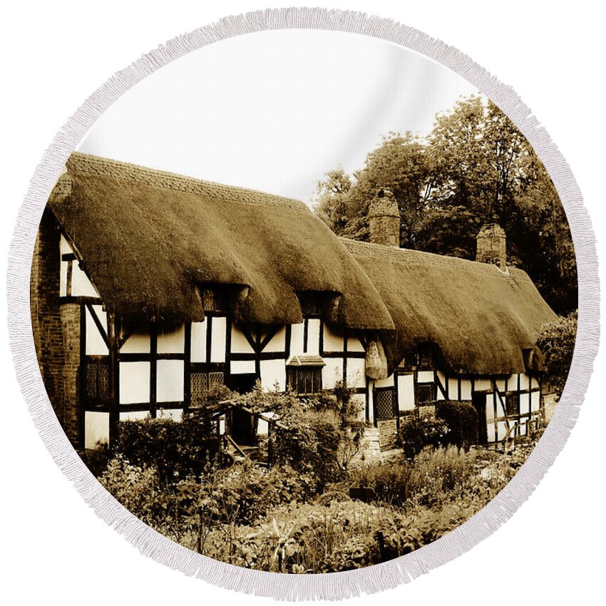  England Round Beach Towel featuring the photograph Old English Thatched cottage by Tom Conway