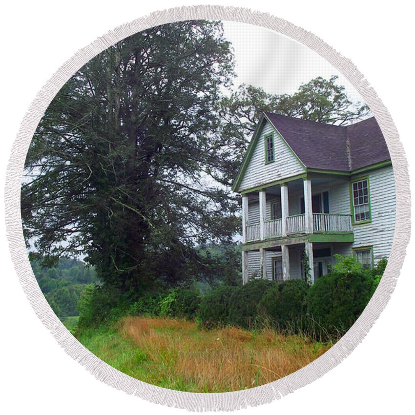 Old Houses Round Beach Towel featuring the photograph Old Galloway House in Rosman NC by Duane McCullough