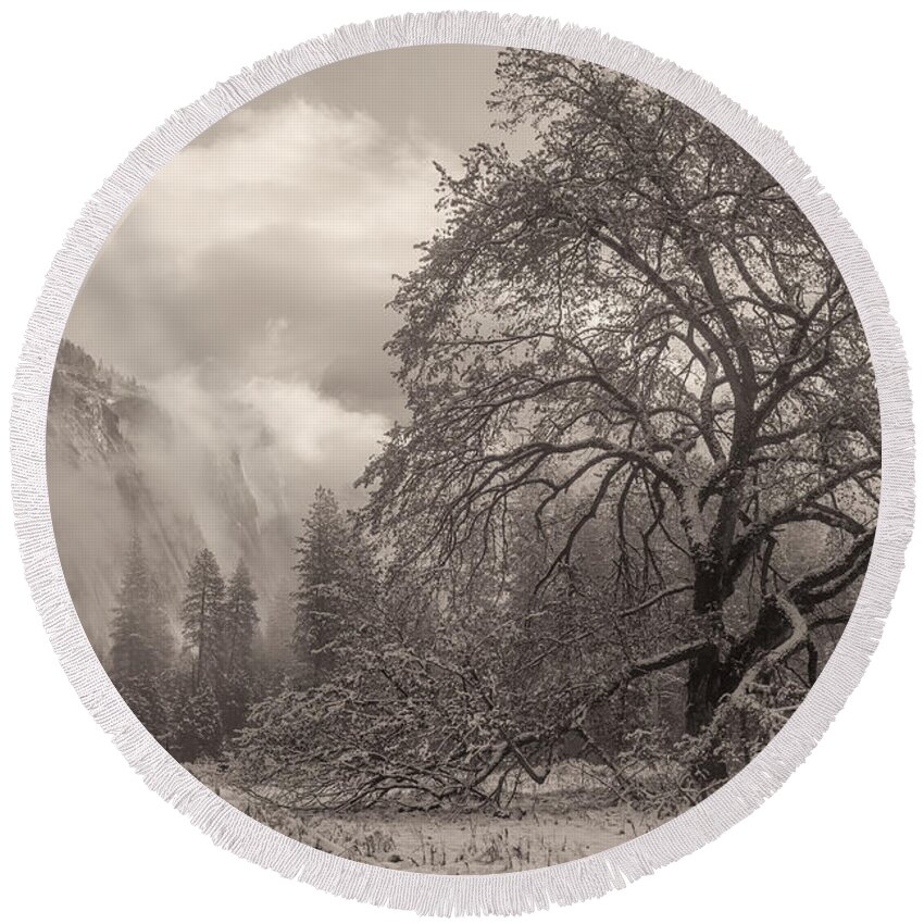Landscape Round Beach Towel featuring the photograph One Beauty Sepia by Jonathan Nguyen