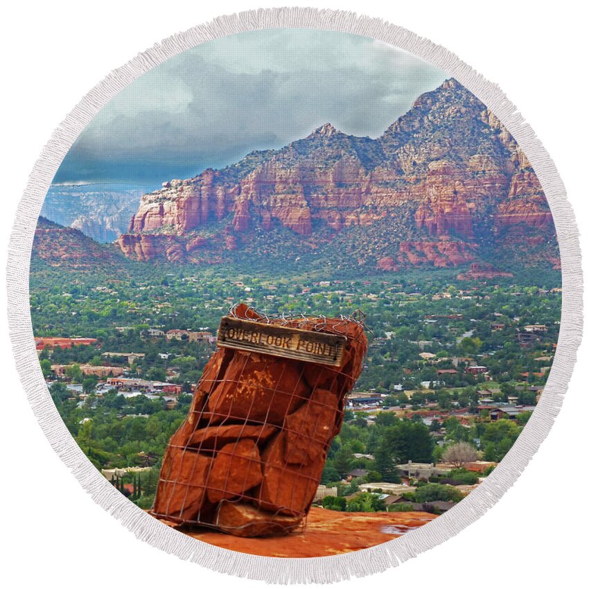 Sedona Round Beach Towel featuring the photograph Overlook Point in Sedona AZ by Toby McGuire