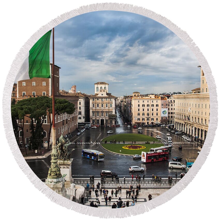 Europe Round Beach Towel featuring the photograph Piazza Venezia by John Wadleigh