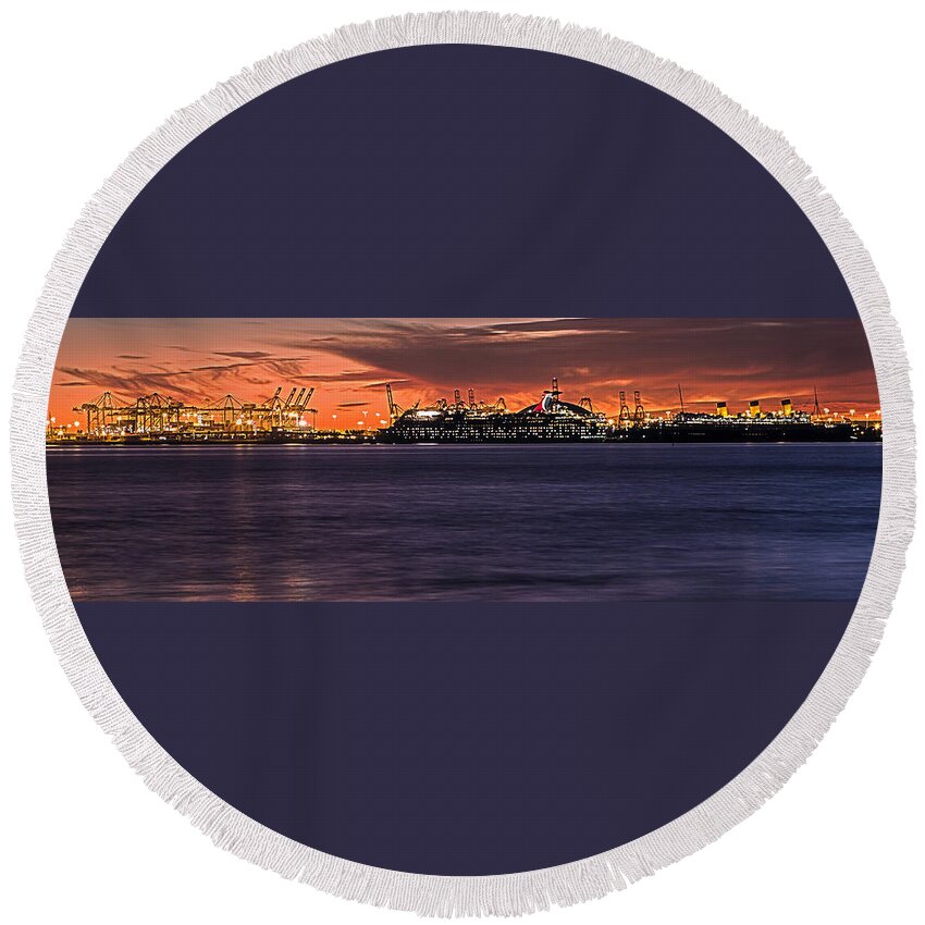 Blue Hour Round Beach Towel featuring the photograph Queen And Princess Look On by Denise Dube