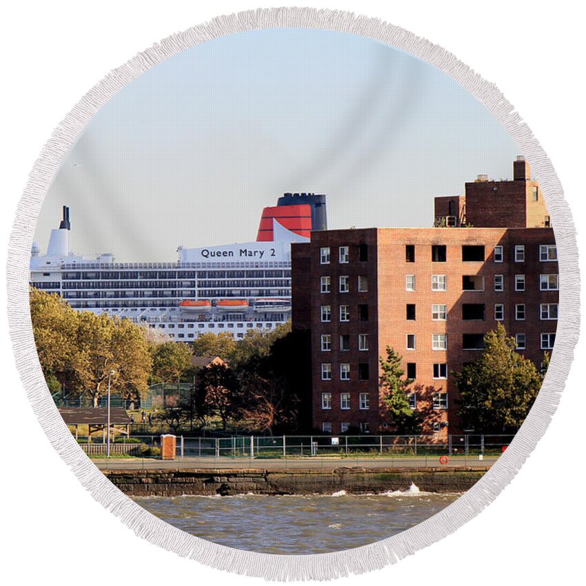 New York City Round Beach Towel featuring the photograph Queen Mary 6 by Andrew Fare