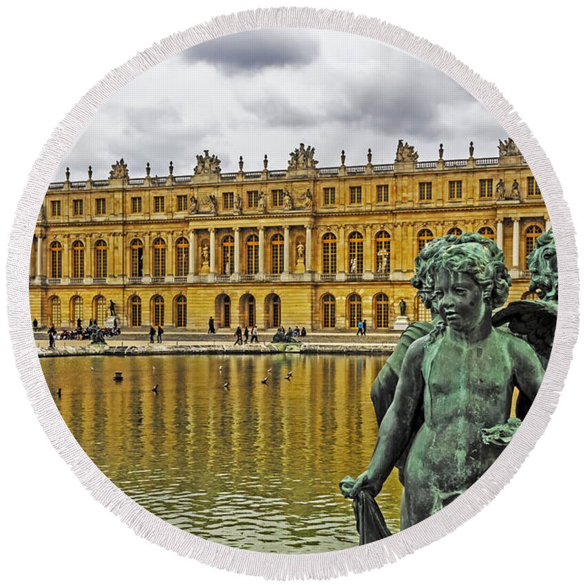 Travel Round Beach Towel featuring the photograph Reflection Pool of Versailles by Elvis Vaughn