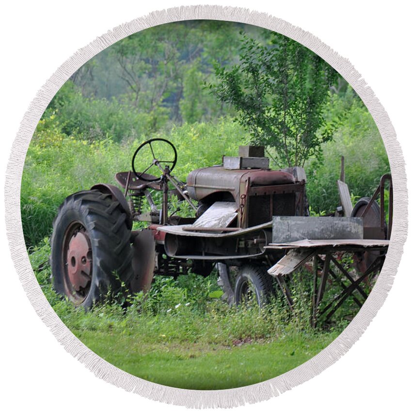 Farmland Round Beach Towel featuring the photograph Retired Old Tractor by Gary Keesler