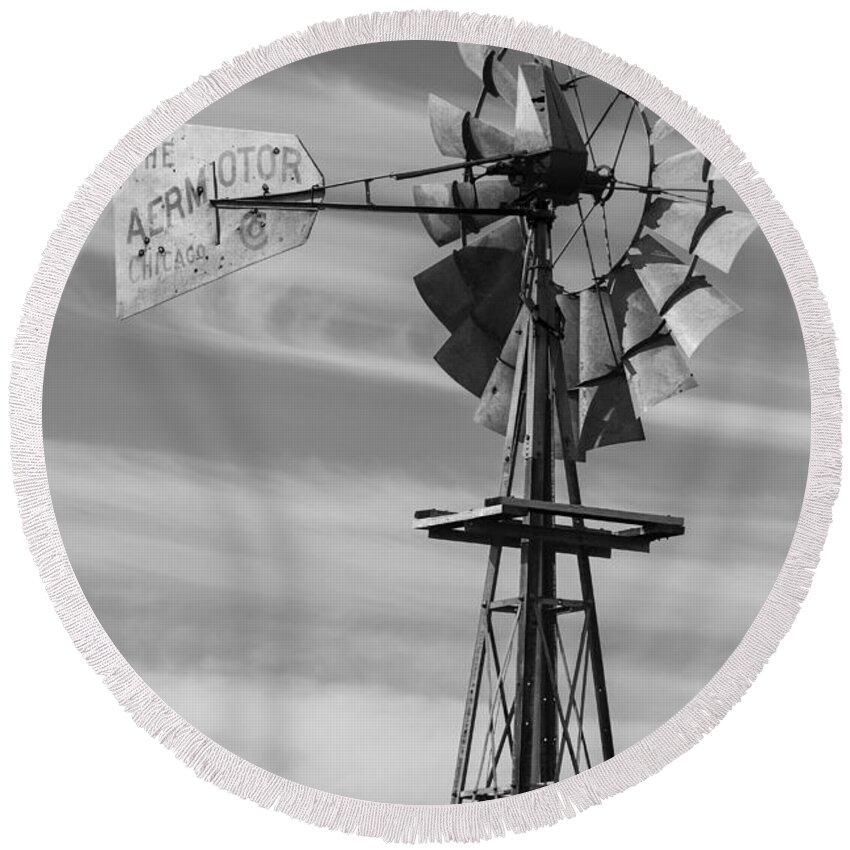 Nebraska Round Beach Towel featuring the photograph Rural Nebraska Windmill by Steve Triplett