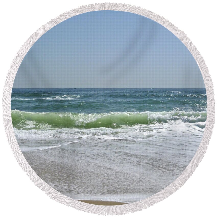Ocean Round Beach Towel featuring the photograph Rushing and roaring in by Ellen Paull