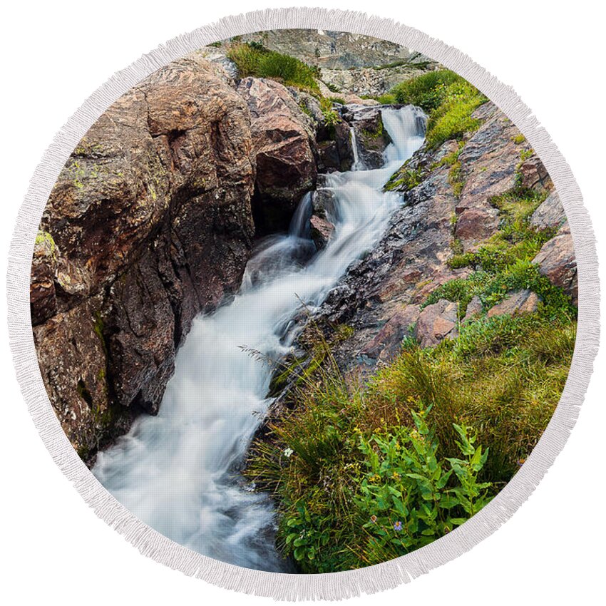 Landscape Round Beach Towel featuring the photograph Rushing Thru by Steven Reed