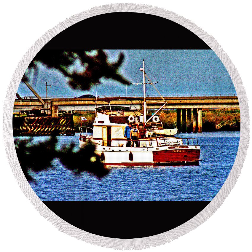 Sacramento River Round Beach Towel featuring the photograph Side Rail Conference by Joseph Coulombe