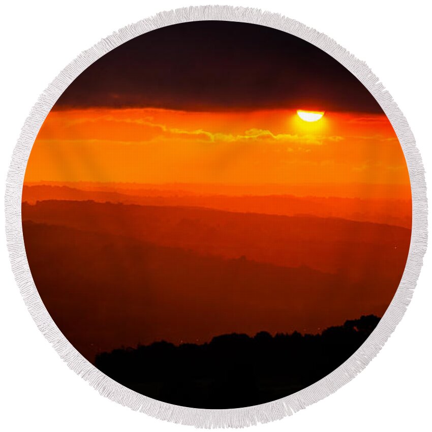 Airedale Round Beach Towel featuring the photograph Sunrise in Ilkley by Mariusz Talarek