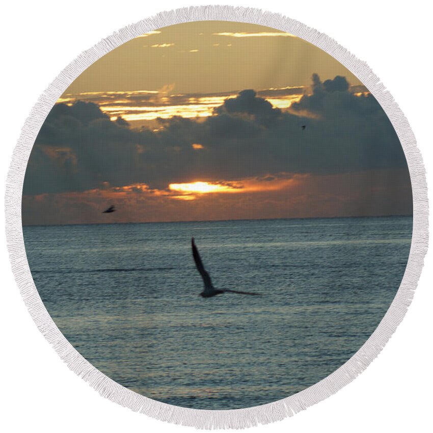 Sunrise Round Beach Towel featuring the photograph Sunrise in the Florida Riviera by Rafael Salazar