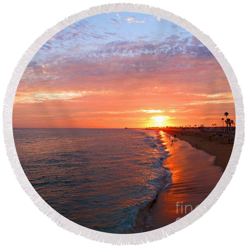 Sunset Round Beach Towel featuring the photograph Sunset On Balboa by Kelly Holm