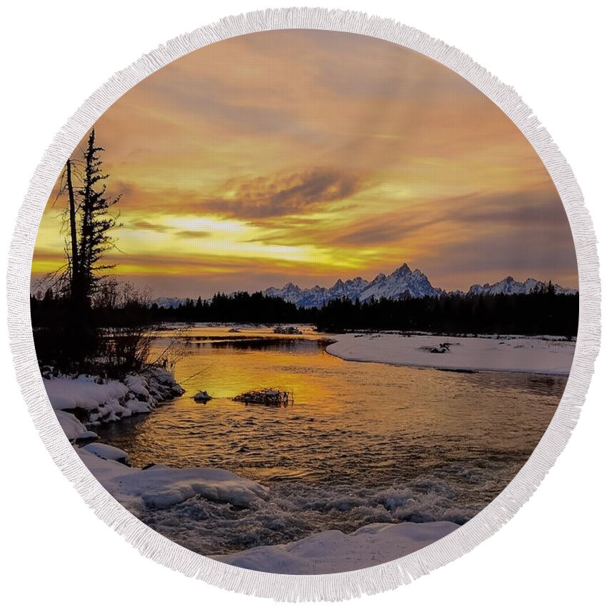 Sunset Round Beach Towel featuring the photograph Sunset On The River by Yeates Photography