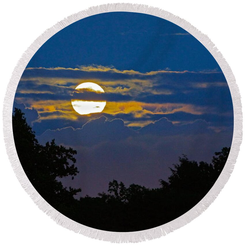 Super Moon 6/23/13 Round Beach Towel featuring the photograph Super Moon Rising by Byron Varvarigos