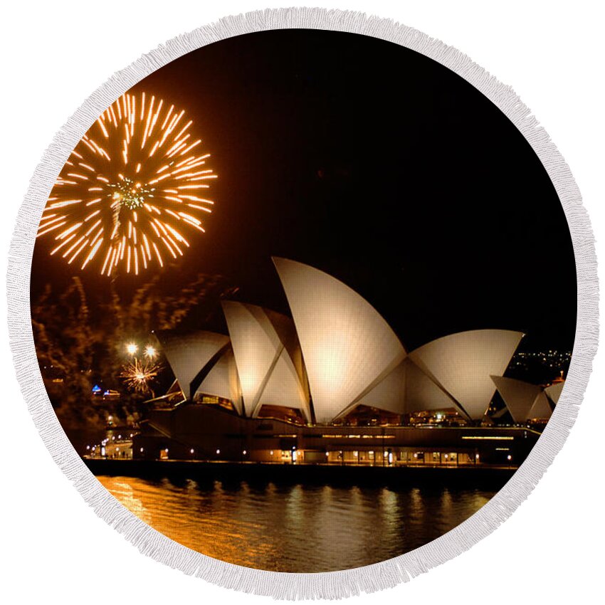 Sydney Opera Theatre Round Beach Towel featuring the photograph Sydney Opera Theatre by Bob Christopher