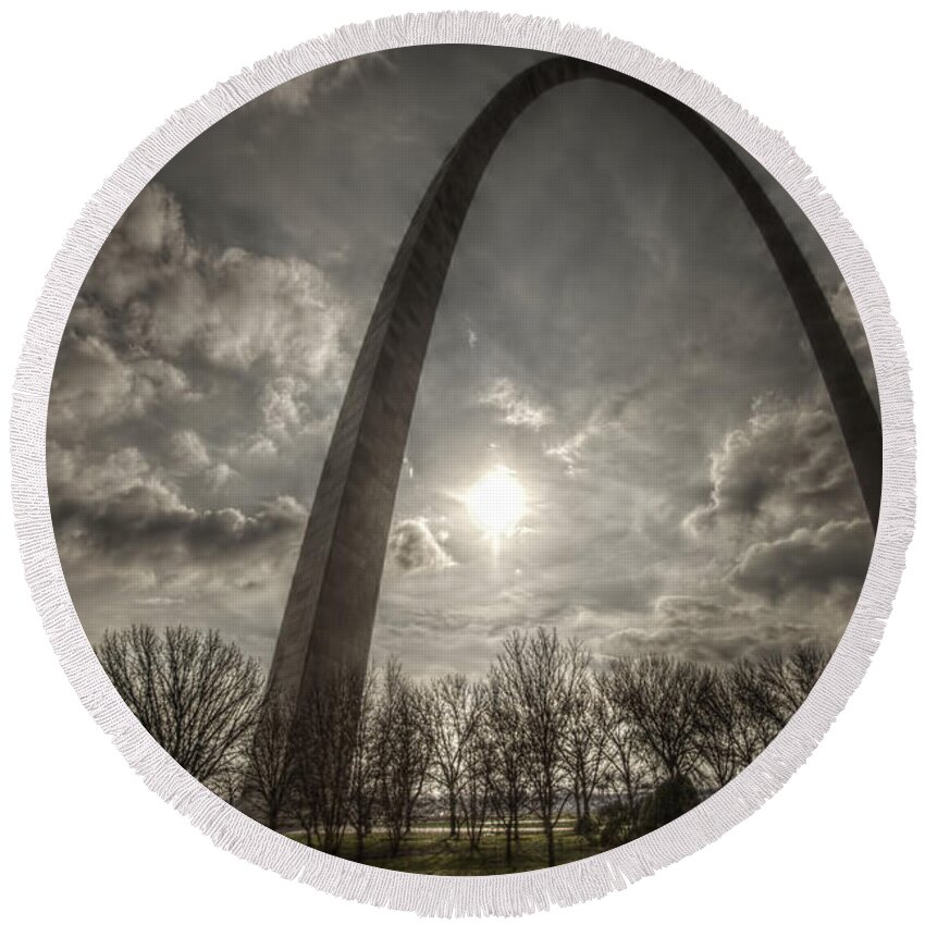 St. Louis Round Beach Towel featuring the photograph The Arch by Steve Triplett