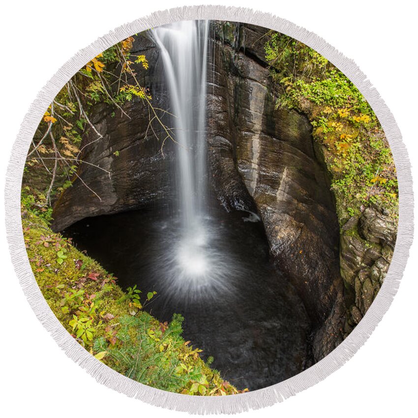 Jericho Round Beach Towel featuring the photograph The Deep Plunge at Jericho Falls by White Mountain Images