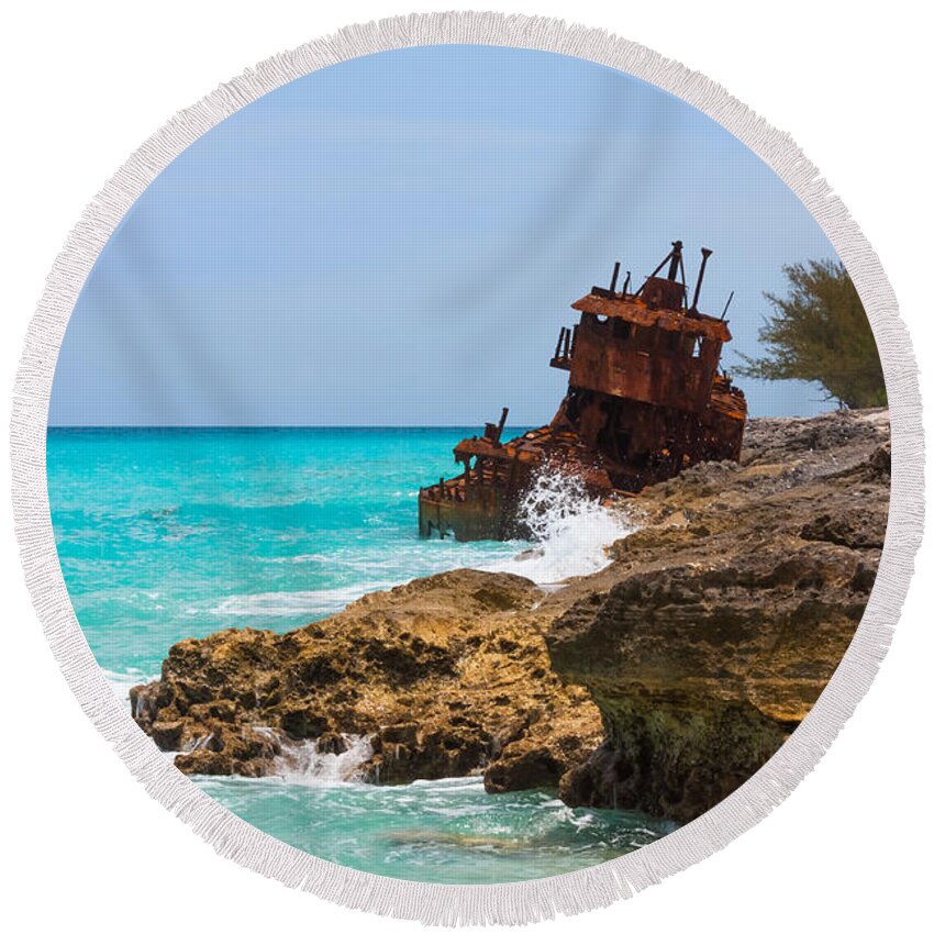 Shipwreck Round Beach Towel featuring the photograph The Gallant Lady by Ed Gleichman