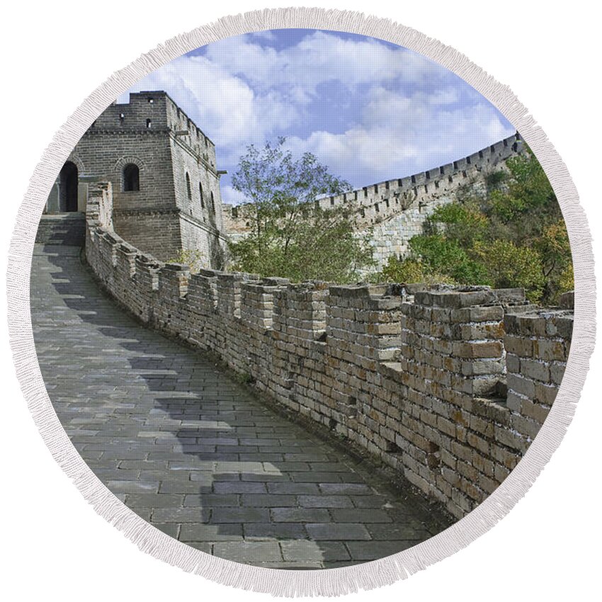 Great Wall Of China Round Beach Towel featuring the photograph The Great Wall Of China At Mutianyu 1 by Hany J