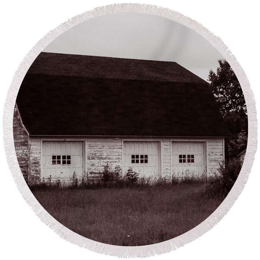 Barn Round Beach Towel featuring the photograph The Old Barn by Grace Grogan