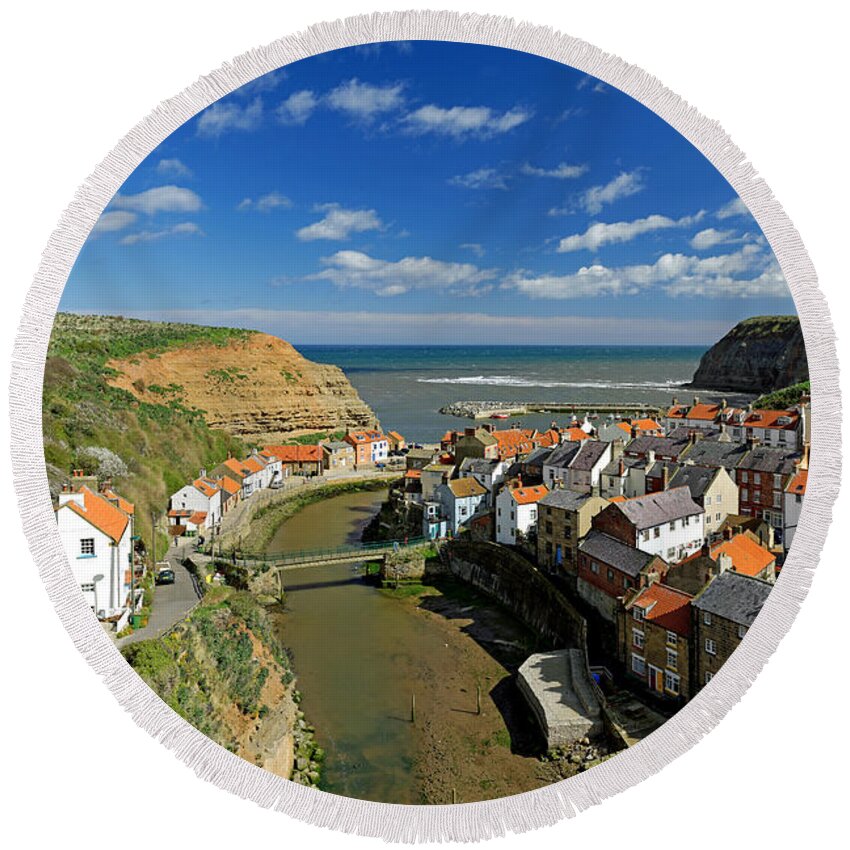 Britain Round Beach Towel featuring the photograph The Seaside Village of Staithes by Rod Johnson