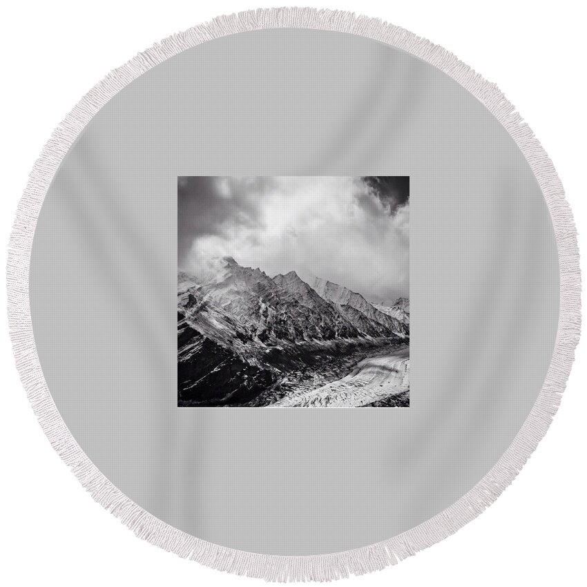 Mountains Round Beach Towel featuring the photograph The Sharp Edges Of The Himalayas by Aleck Cartwright