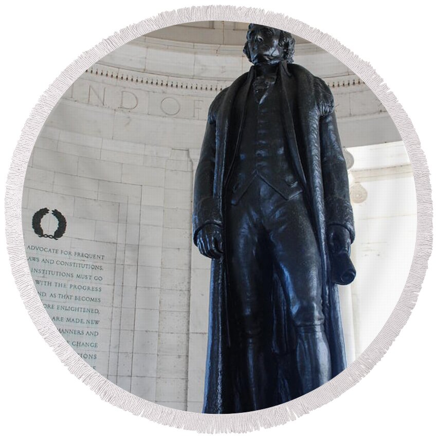 Declaration Of Independence Round Beach Towel featuring the photograph Thomas Jefferson Statue by Kenny Glover