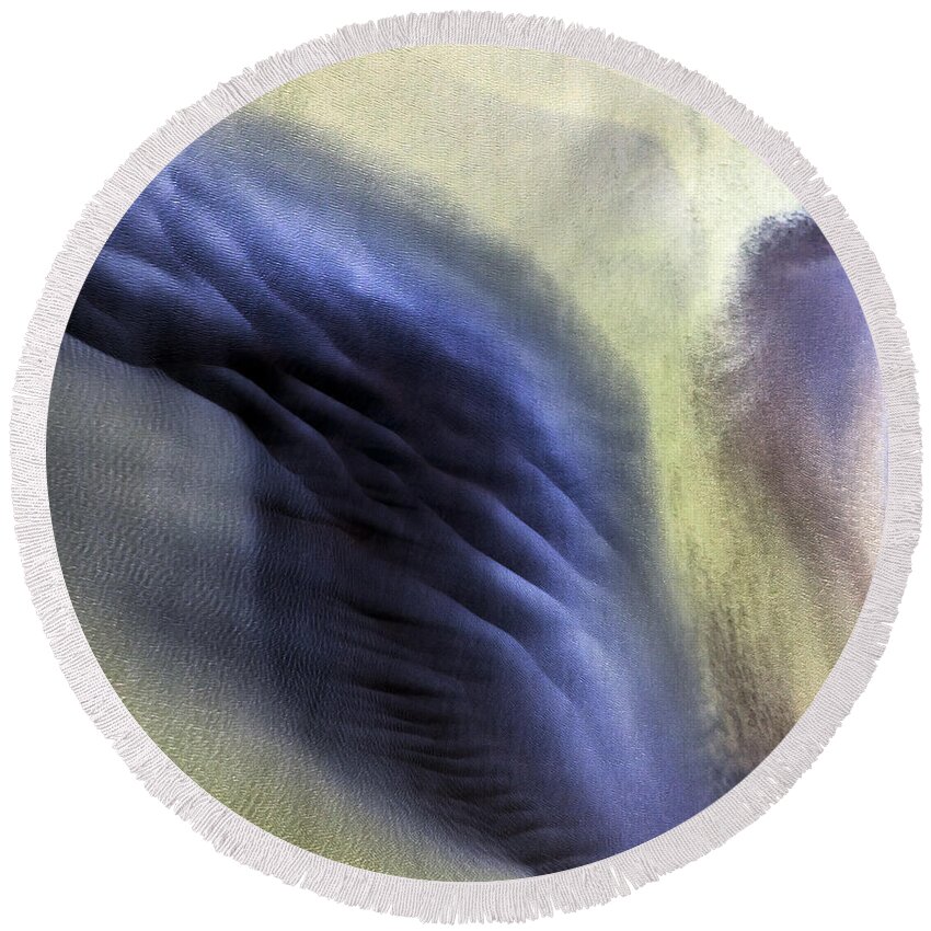 Abstract Photography Round Beach Towel featuring the photograph Thor wing by Gunnar Orn Arnason