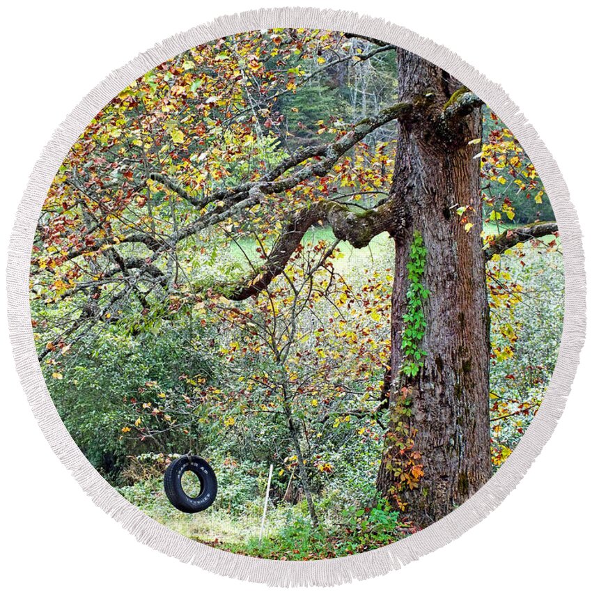 Duane Mccullough Round Beach Towel featuring the photograph Tire Swing and Poplar Tree by Duane McCullough