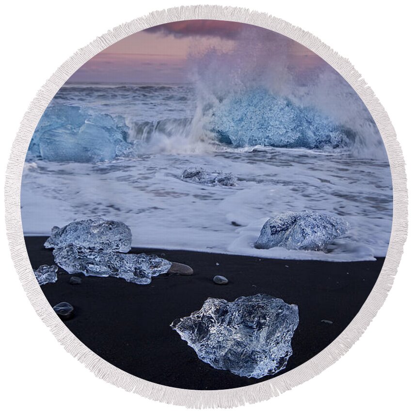 J�kuls�rl�n Round Beach Towel featuring the photograph Trail Of Diamonds by Evelina Kremsdorf