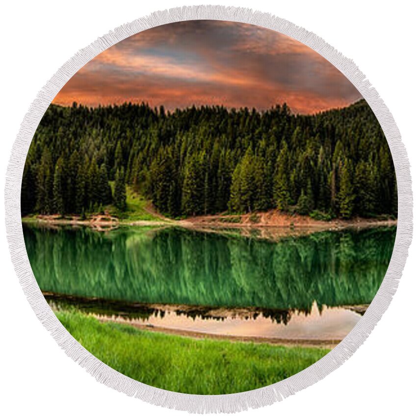 Reservoir Round Beach Towel featuring the photograph Tranquility by Brett Engle