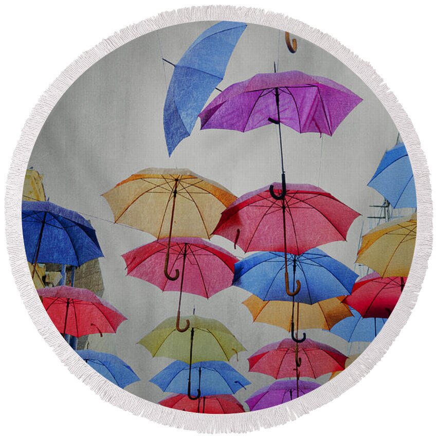 Art Round Beach Towel featuring the photograph Umbrellas by Jelena Jovanovic