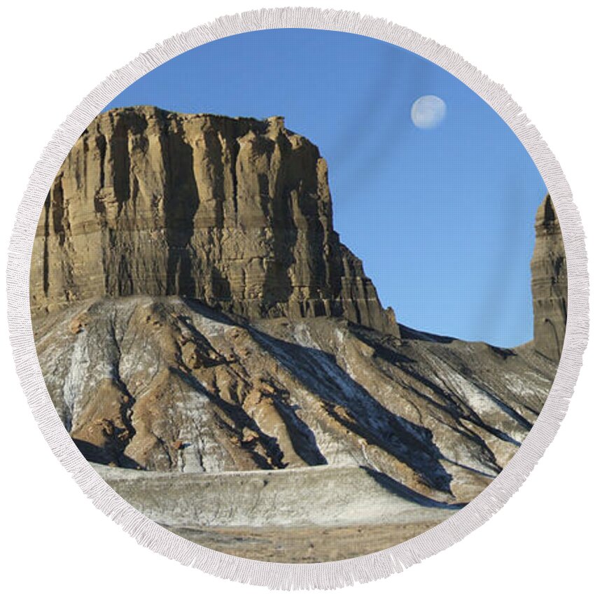 Desert Round Beach Towel featuring the photograph Utah Outback 41 Panoramic by Mike McGlothlen