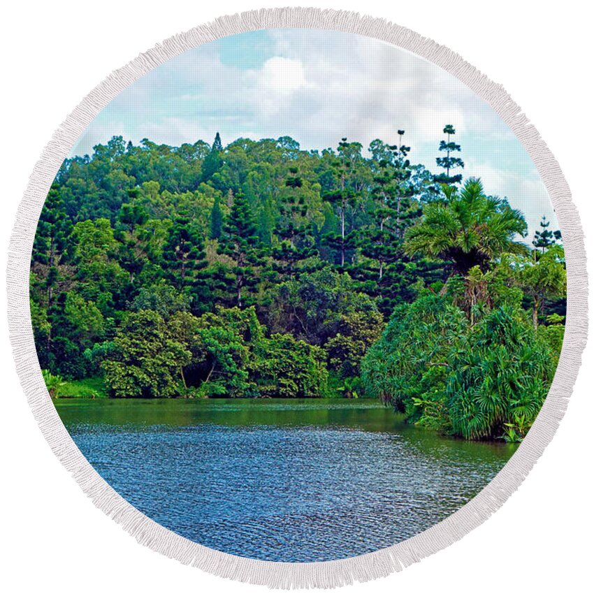 Waoleke Pond Round Beach Towel featuring the photograph Waoleke Pond Forest by Robert Meyers-Lussier