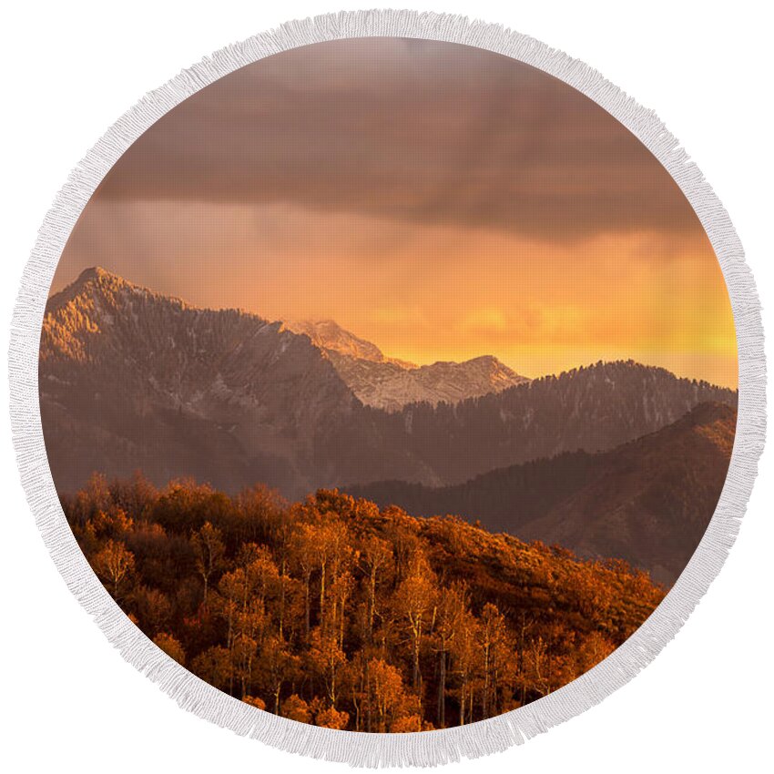 Wasatch Round Beach Towel featuring the photograph Wasatch Sunset by Dustin LeFevre