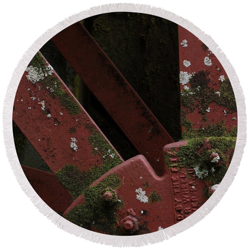 Waterwheel Hub Round Beach Towel featuring the photograph Waterwheel Up Close by Daniel Reed