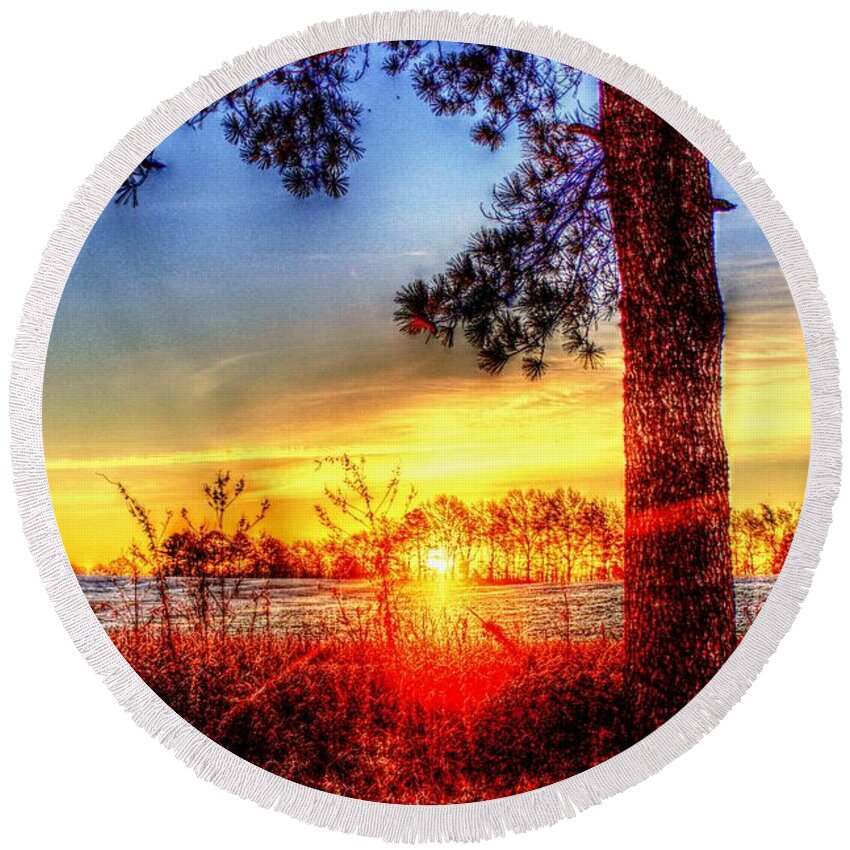 Dyersburg Round Beach Towel featuring the photograph West Tennessee Sunrise by David Zarecor