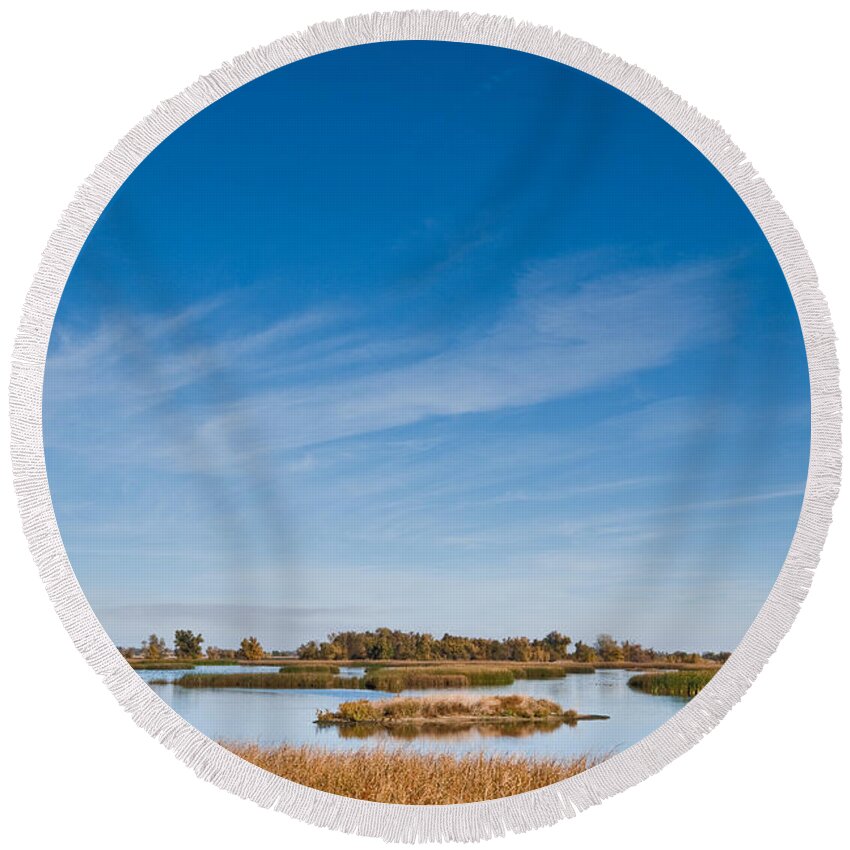 Autumn Round Beach Towel featuring the photograph Wetland at the Refuge by Jeff Goulden